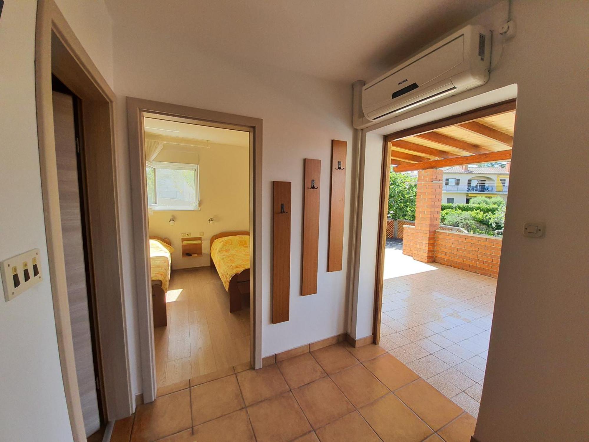 Apartments Vesna Avsec - クルク 部屋 写真